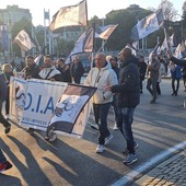 Dai furti ai cantieri fermi, gli ambulanti in piazza &quot;Salviamo i mercati di Torino&quot;