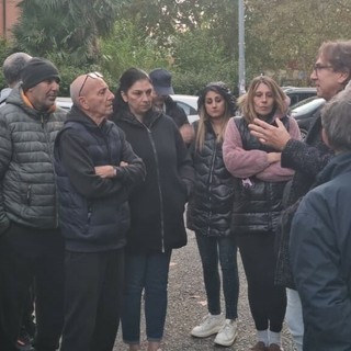 Riscaldamento fermo, protesta e rabbia nelle case popolari di Nichelino