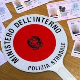 Indagine della Polizia Stradale: tra i clienti manager, ma anche pregiudicati