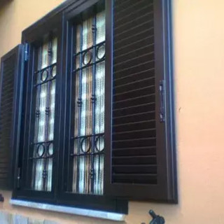Inferriate di sicurezza in ferro: protezione su misura per la casa moderna Inferriate di sicurezza in ferro: protezione su misura per la casa moderna