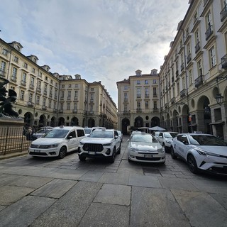 A Torino l'8 marzo mimose e buoni sconti per il taxi