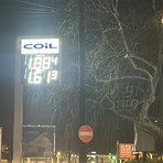 Un giorno di attesa, poi Torino "festeggia" i prezzi ribassati di benzina e diesel