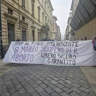 Nel 2025 un milione di euro agli antiabortisti, a Torino nuove proteste contro "Vita Nascente"