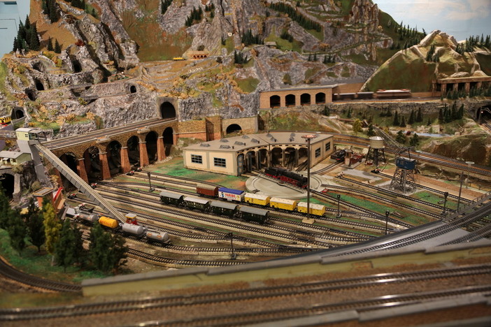 Il plastico ferroviario di via Sacchi apre in via straordinaria Il plastico ferroviario di via Sacchi apre in via straordinaria