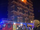 Sul posto stanno intervenendo i vigili del fuoco