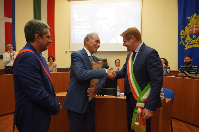 Rivoli conferisce la cittadinanza onoraria al Premio Oscar Wes Studi