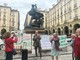 Protesta degli ambientalisti davanti al Comune di Torino