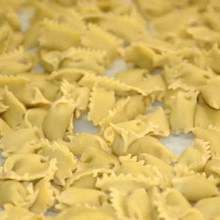 Plinto: il raviolo del futuro nasce a Torino e reinterpretata la tradizione piemontese Plinto: il raviolo del futuro nasce a Torino e reinterpretata la tradizione piemontese