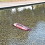 Piazza d’Armi, fontane come discariche: spunta un paraurti tra i getti d'acqua