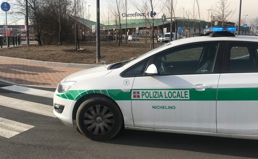 auto della Polizia locale di Nichelino