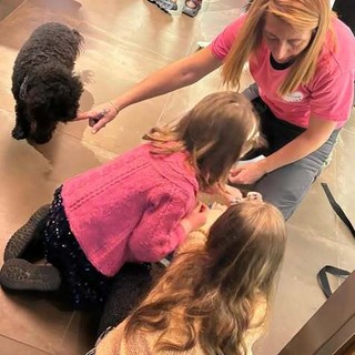Nota azienda di Moncalieri regala ore di pet therapy all’ospedale Santa Croce