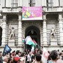 L'immagine di una iniziativa pro Gaza di fronte al Comune di Torino