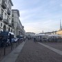 Ubriaco e molesto, minaccia i passanti e aggredisce i poliziotti a pugni e colpi d'ombrello Ubriaco e molesto, minaccia i passanti e aggredisce i poliziotti a pugni e colpi d'ombrello