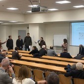 Campus Einaudi occupato, l'incursione del Fuan: "La Direttrice Mastromarino si dimetta" Campus Einaudi occupato, l'incursione del Fuan: "La Direttrice Mastromarino si dimetta"