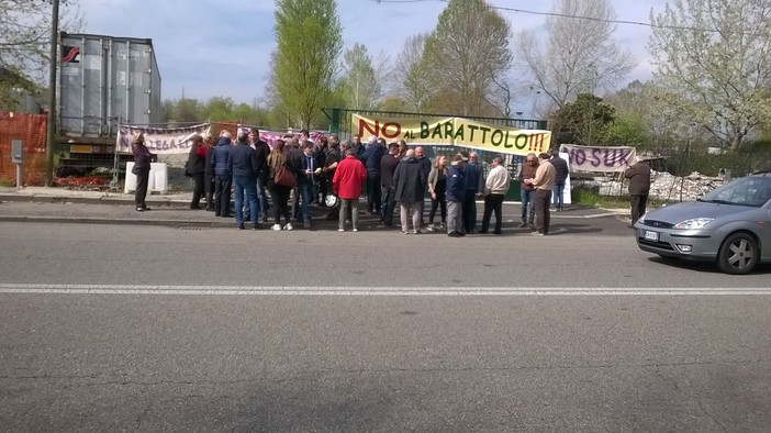 Dopo Askatasuna, FdI ancora contro il Comune: &quot;Pronto esposto sul suk di via Carcano&quot;