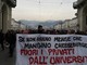 Attimi di tensione a Torino al corteo degli studenti per la protesta contro il Burger King (FOTO e VIDEO)