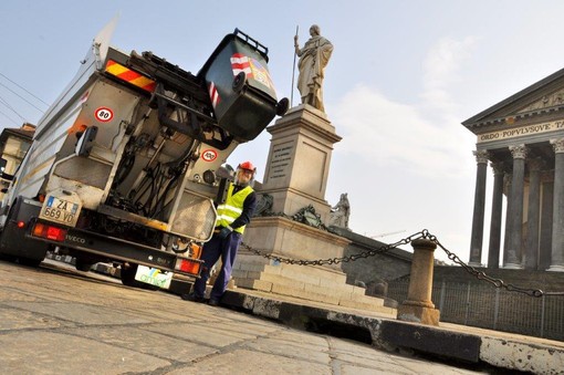 Raccolta rifiuti, come cambia il servizio nel lungo ponte del 1° Maggio