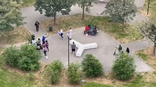 Aurora, una cancellata per salvare i giardini Madre Teresa: ecco la petizione popolare Aurora, una cancellata per salvare i giardini Madre Teresa: ecco la petizione popolare