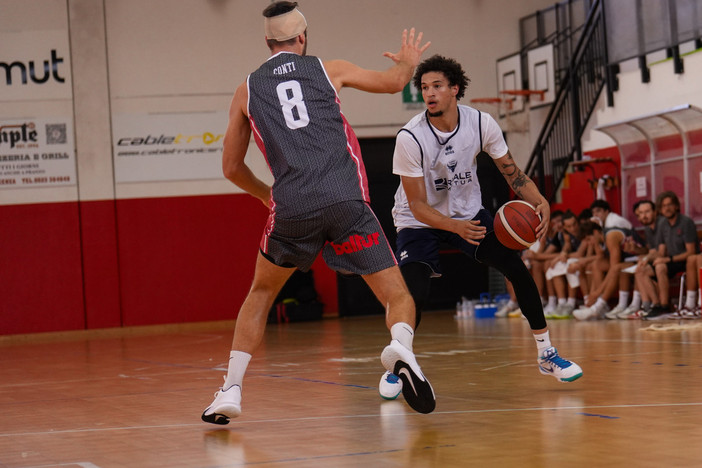 Basket, Reale Mutua in crescendo anche nell'amichevole contro Cento