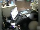 Col volto coperto e un coltello porta via 4.000 euro a un distributore di carburanti: arrestati rapinatore e palo [VIDEO]