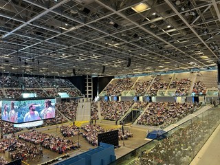 Inalpi arena gremita per la tre giorni dei Testimoni di Geova