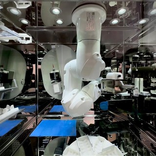 All'ospedale Mauriziano, un robot al servizio dei pazienti oncologici ed ematologici per dosare l'esatta quantità di farmaci