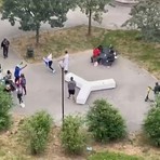 Aurora, una cancellata per salvare i giardini Madre Teresa: ecco la petizione popolare Aurora, una cancellata per salvare i giardini Madre Teresa: ecco la petizione popolare