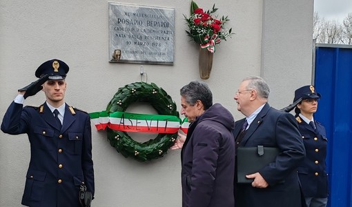 L'omaggio alla lapide del maresciallo Berardi
