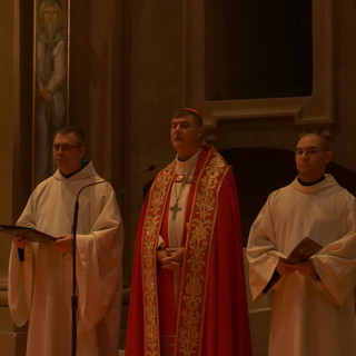 Un momento della cerimonia con il cardinale Roberto Repole