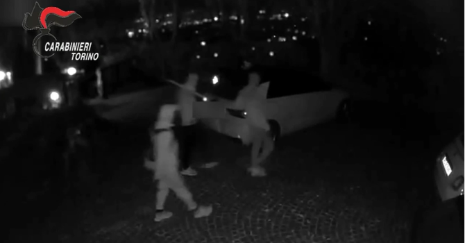 Uno dei fotogrammi che ha permesso di incastrare i responsabili