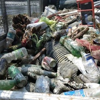 Al via la rimozione dei rifiuti nell'ex campo rom di Lungo Stura Lazio