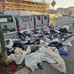 La denuncia del consigliere Morando: “Marciapiedi trasformati in discariche”