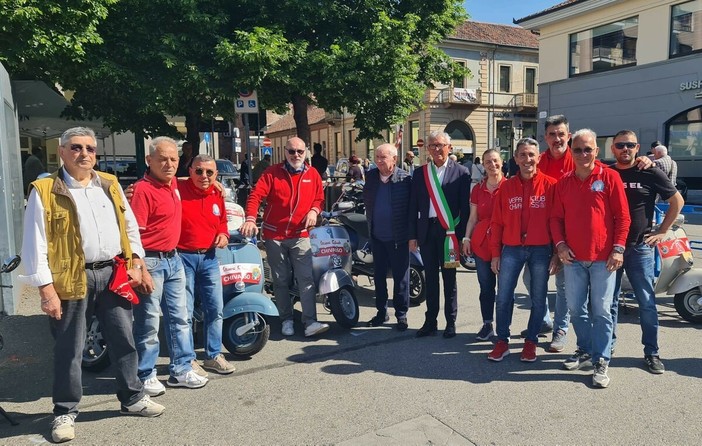 A Chivasso raduno internazionale di Vespa Club: tre giorni di eventi, visite e cultura