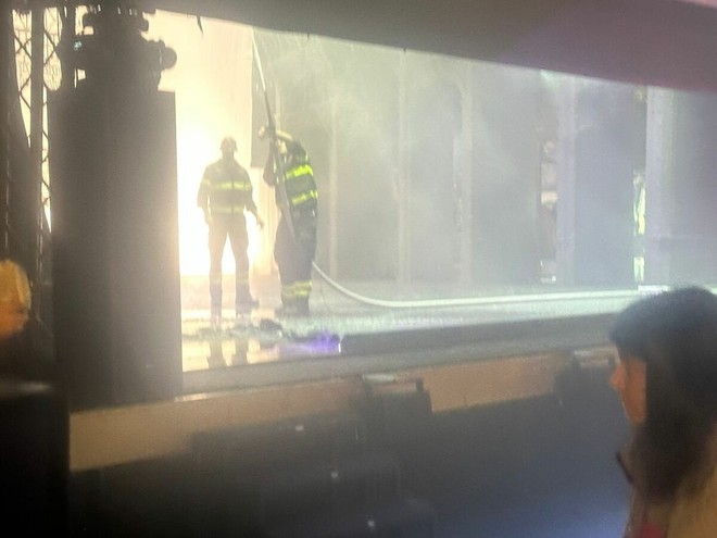 Incendio al teatro Alfieri, lo staff: "Episodio di lieve entità, siamo prontamente intervenuti" Incendio al teatro Alfieri, lo staff: "Episodio di lieve entità, siamo prontamente intervenuti"