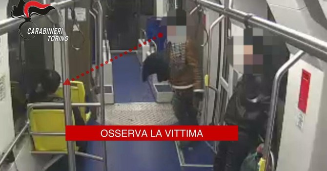 La vittima è stata adocchiata a bordo di un tram