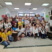 Rischio maltempo e il Regina Music Fest 2025 si sposta nei reparti dell'ospedale