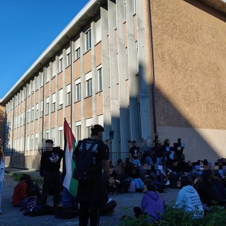 I ragazzi del liceo di Barriera in assemblea I ragazzi del liceo di Barriera in assemblea