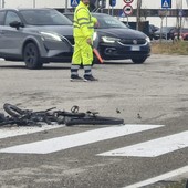 L'uomo è stato portato in ospedale con l'elicottero, condizioni gravissime