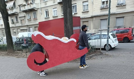 La slitta di Babbo Natale dura 7 giorni: “Hanno vinto i vandali" La slitta di Babbo Natale dura 7 giorni: “Hanno vinto i vandali"