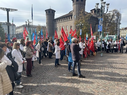 Farmacie private, trattativa bloccata con Federfarma: Torino scende in piazza