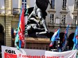 Lo sciopero con presidio davanti al Comune (foto Filcams Torino) Lo sciopero con presidio davanti al Comune (foto Filcams Torino)