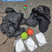 Alcuni degli oggetti sequestrati dalla Polizia