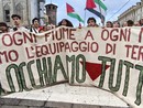 Le proteste durante la giornata di lunedì Le proteste durante la giornata di lunedì
