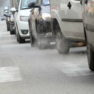 Coronavirus, la Regione chiede la revoca dei blocchi auto e la libera circolazione fino al 29 febbraio