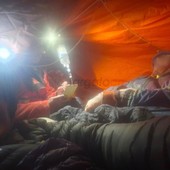 Abisso Paperino, operazioni delicate per il recupero dello speleologo torinese bloccato in profondità