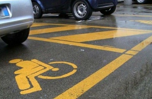 La Polizia locale di Nichelino a caccia dei 'furbetti dei parcheggi' La Polizia locale di Nichelino a caccia dei 'furbetti dei parcheggi'