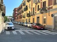 Nuova segnaletica stradale per l'incrocio pericoloso