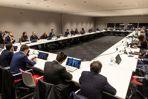 Una immagine dell'incontro al grattacielo Piemonte Una immagine dell'incontro al grattacielo Piemonte