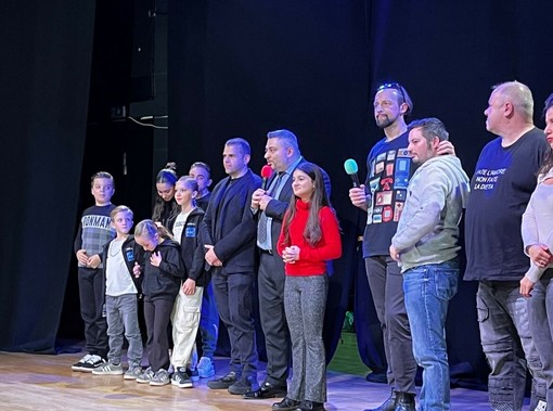 Prevenzione, spettacolo e solidarietà: grande successo al Teatro Tib di Borgaro Prevenzione, spettacolo e solidarietà: grande successo al Teatro Tib di Borgaro