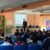 A Nichelino gli studenti dell’Erasmo hanno incontrato i carabinieri